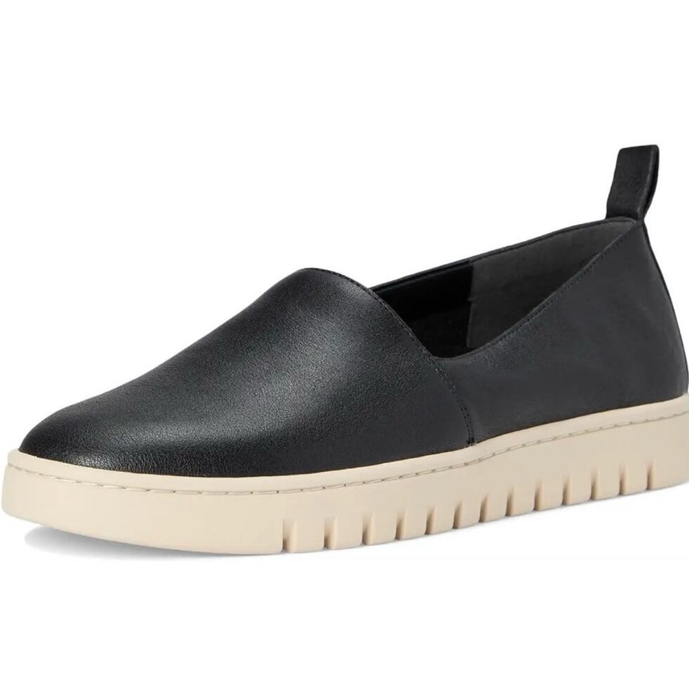 Vionic Women’s Uptown Aline Loafers Black and Cream